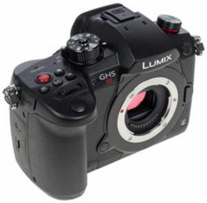 Цифровой фотоаппарат Panasonic Lumix DMC-GH5S Body